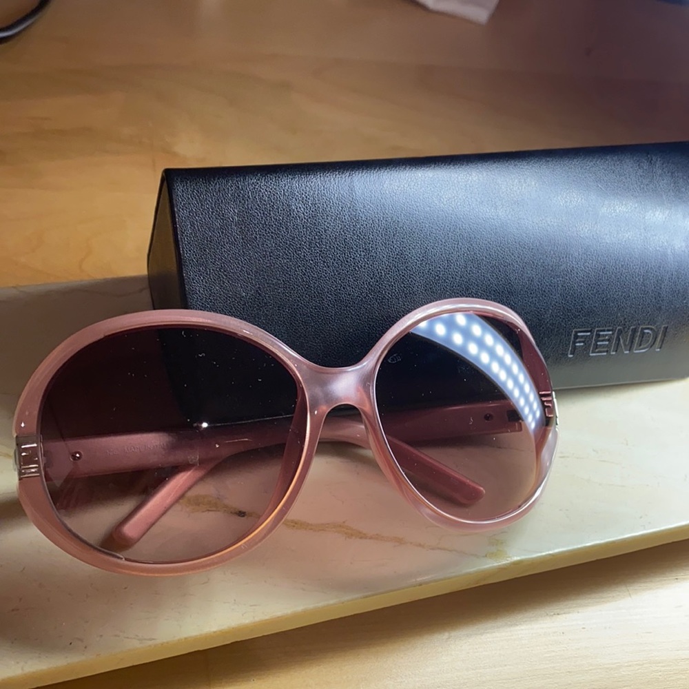 Brand New Authentic Fendi Lilac Sunglasses